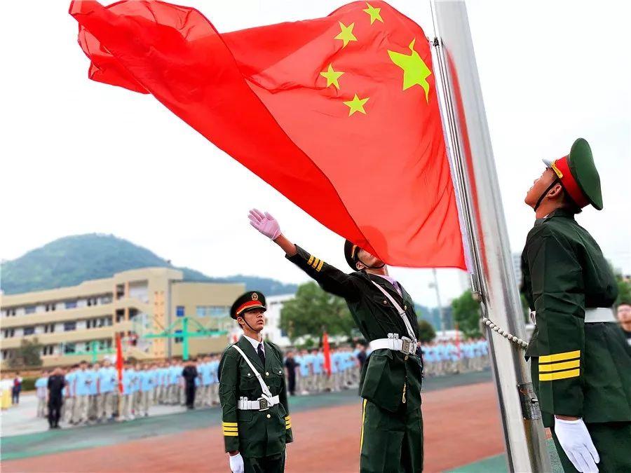 不知道买什么品牌的地板好,你们知道吗?——聚焦最热门话题的红迪网平台